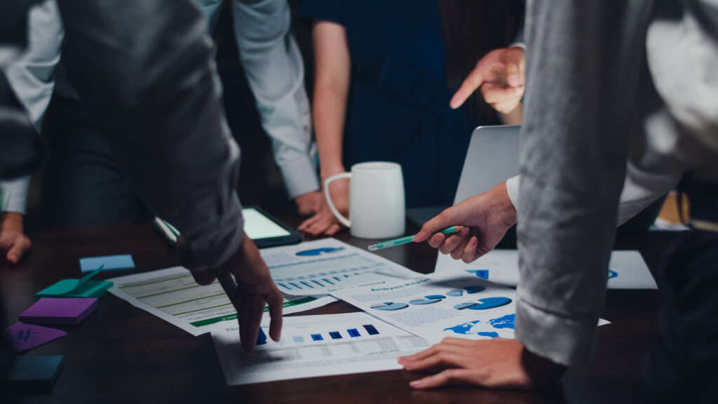 Aprenda como aplicar o planejamento estratégico em empresas e carreiras. Cresça com eficiência e segurança.