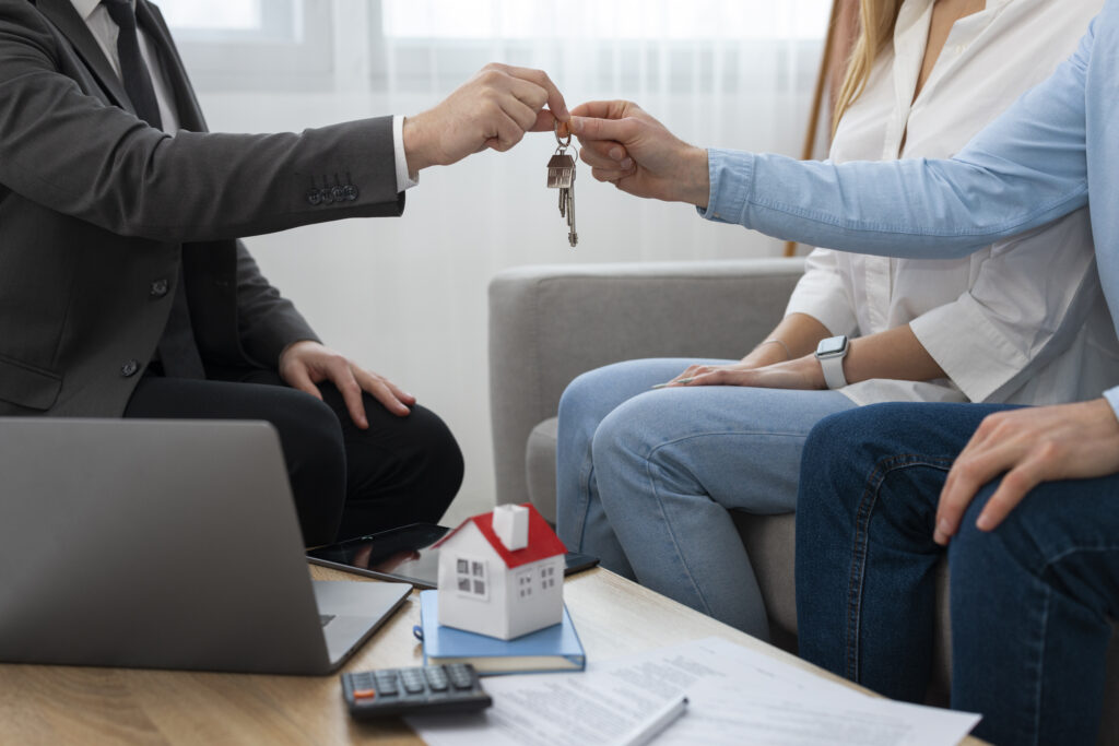 Novo regime de 3,65% para locação começa em 2027. Saiba por que registrar contratos até 31/12/2025 é decisivo para holdings imobiliárias.