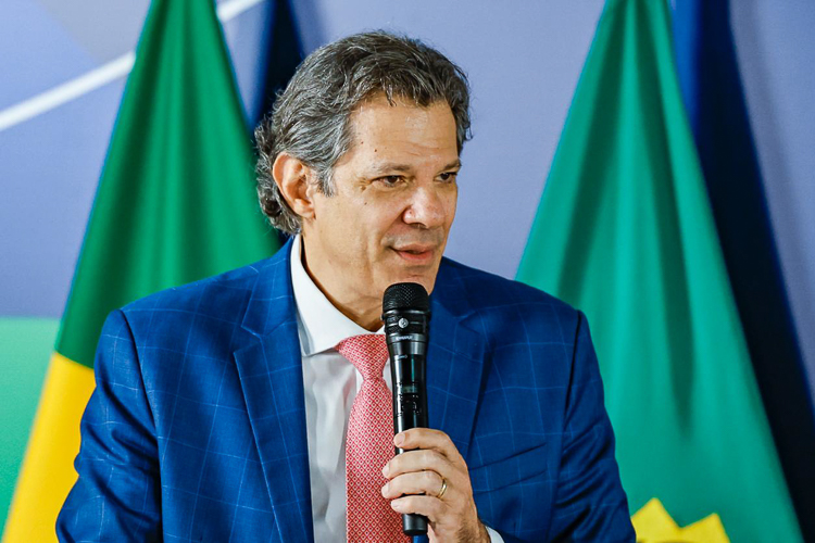 Justiça Federal do RJ suspende aumento de 10% no IRPJ e CSLL do Lucro Presumido. Entenda impactos fiscais, riscos e próximos passos.