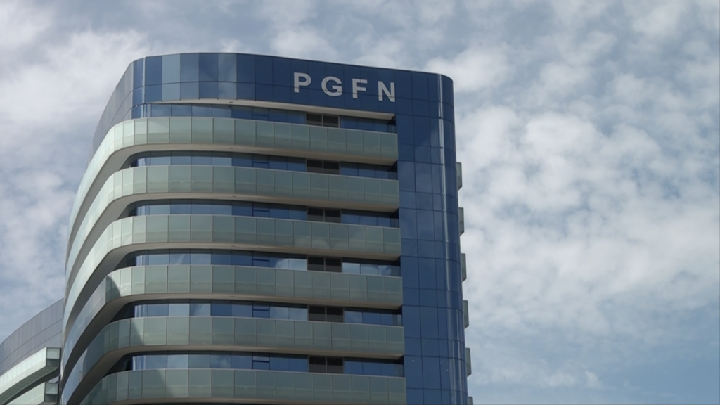 PGFN mapeia ações judiciais da Reforma Tributária para preparar defesa. Entenda impactos jurídicos e fiscais para empresas e contadores.