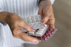 Receita esclarece aplicação de alíquota zero de PIS e Cofins para produtos farmacêuticos, inclusive veterinários. Entenda impactos fiscais para empresas.